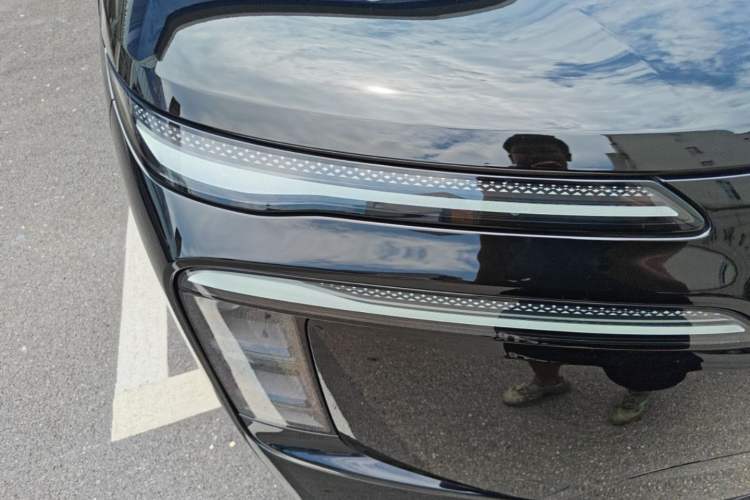 Used Denza N8L 2025 Model Flagship Model Right Front Headlight