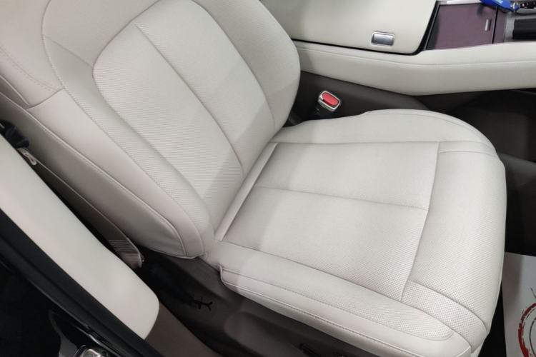 Used Denza N8L 2025 Model Flagship Model Right Front Seat