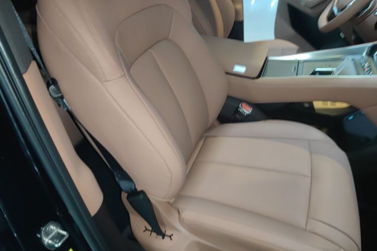 Used Denza N8L 2025 Model Flagship Model Right Front Seat