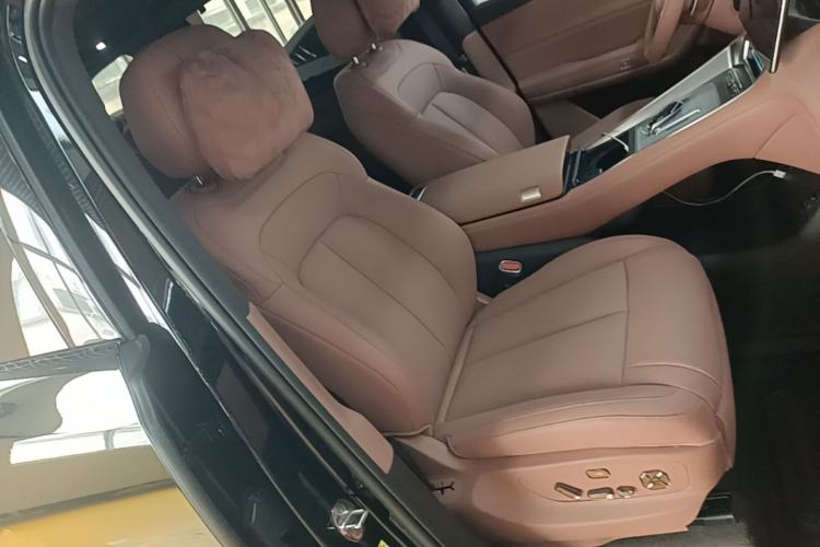Used Denza N8L 2025 Model Flagship Model Right Front Seat