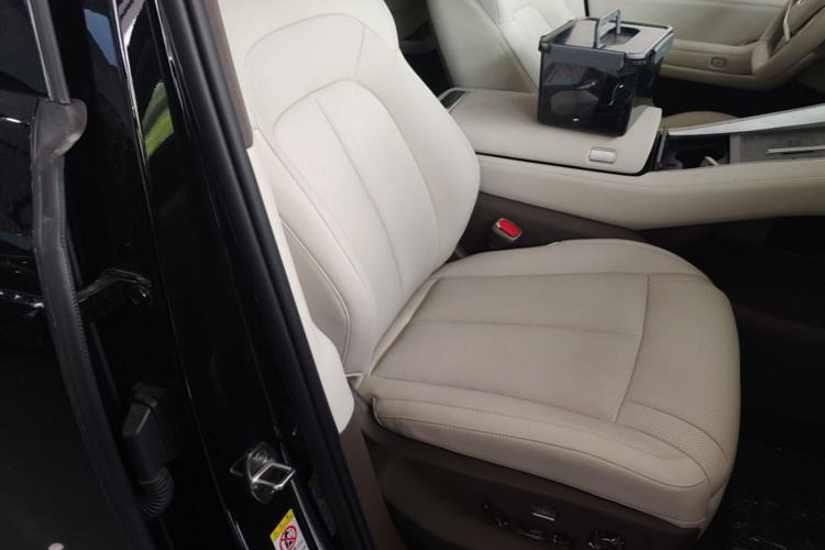 Used Denza N8L 2025 Model Flagship Model Right Front Seat