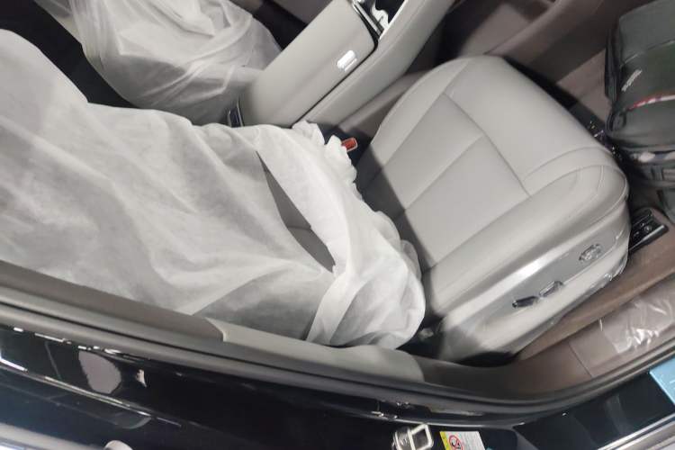 Used Denza N8L 2025 Model Zunrong Model Right Front Seat