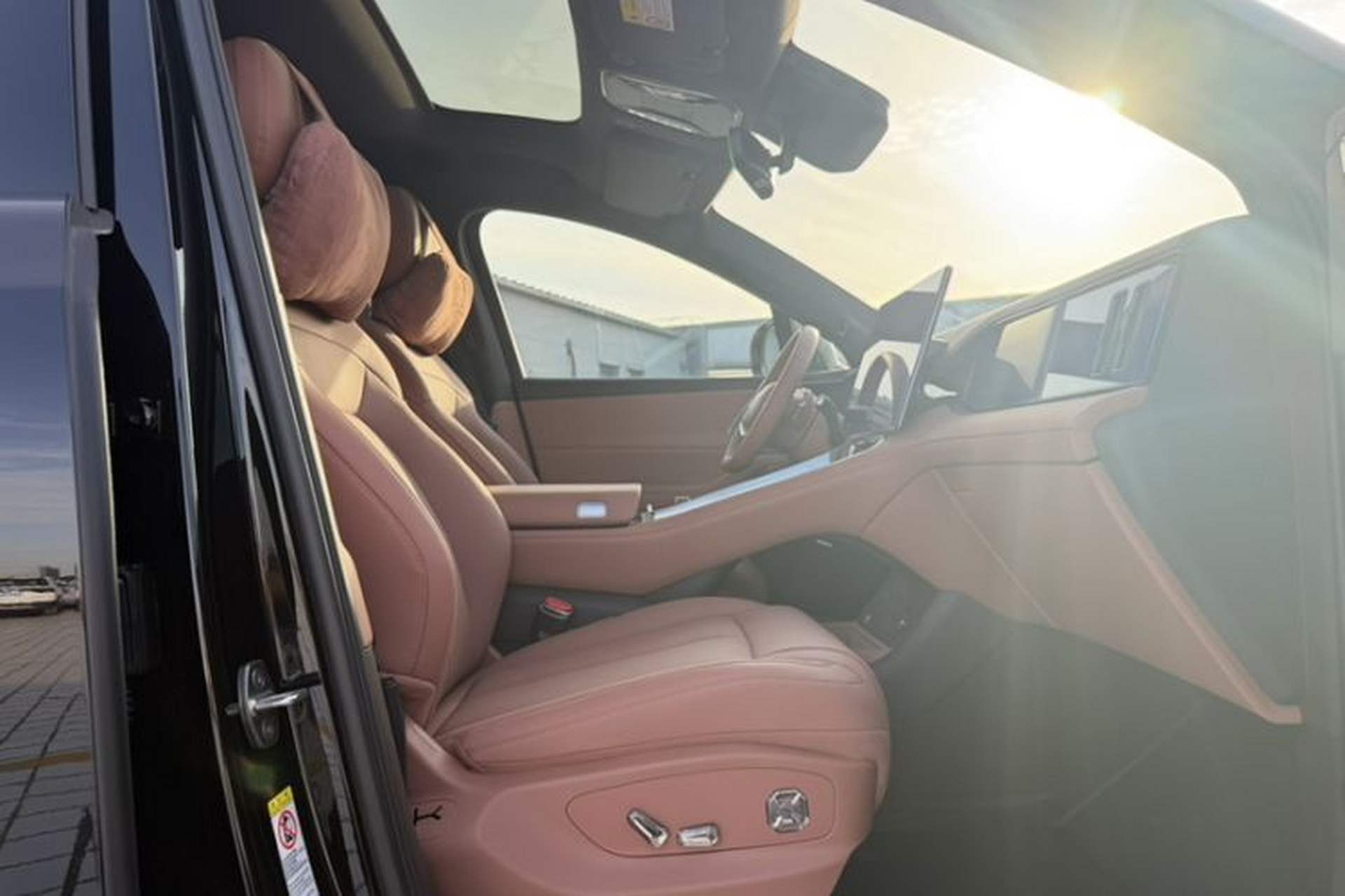 Used Denza N8L 2025 Model Zunrong Model Right Front Seat