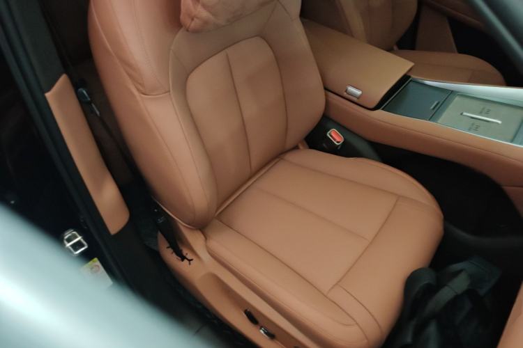 Used Denza N8L 2025 Model Zunrong Model Right Front Seat