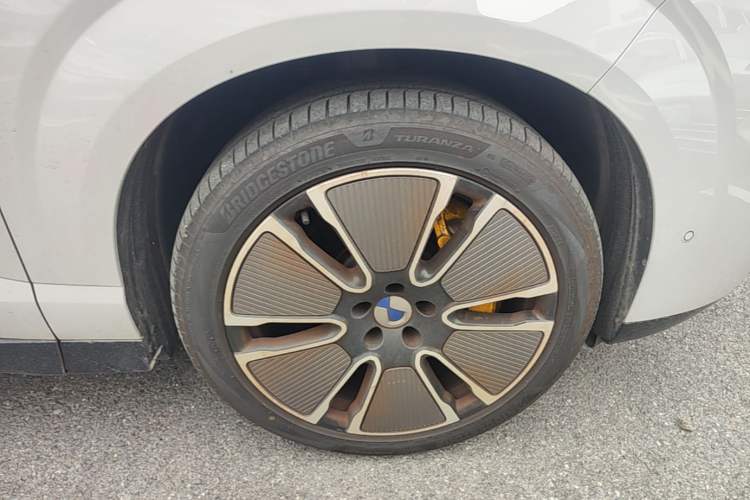 Used Denza N8L 2025 Model Flagship Model Right Front Wheel Hub