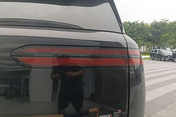 Used Denza N8L 2025 Model Flagship Model Right Rear Taillight