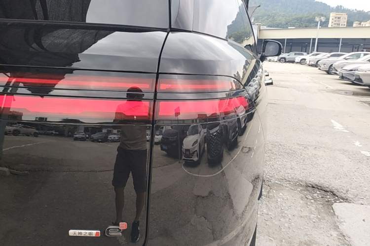 Used Denza N8L 2025 Model Flagship Model Right Rear Taillight