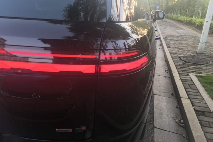 Used Denza N8L 2025 Model Zunrong Model Right Rear Taillight