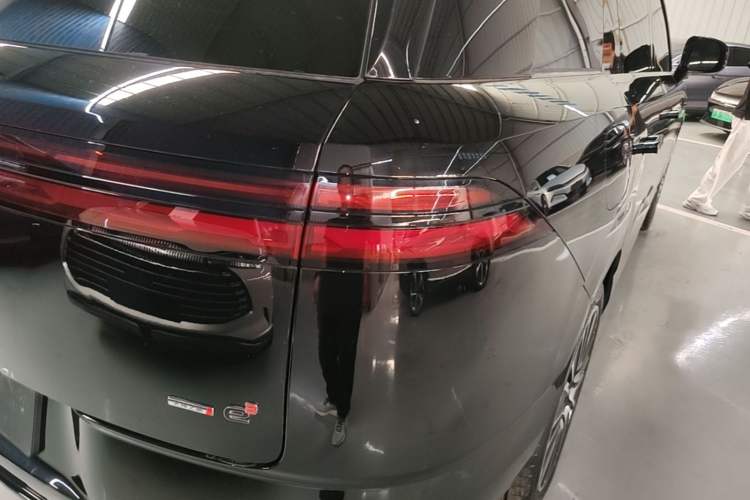 Used Denza N8L 2025 Model Flagship Model Right Rear Taillight