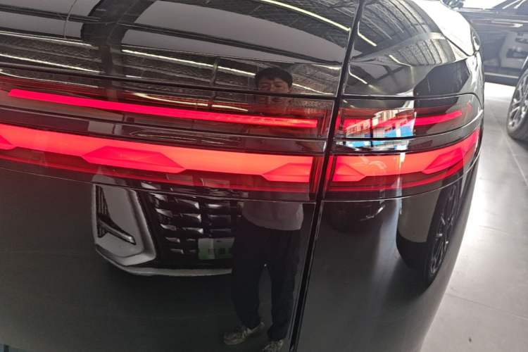 Used Denza N8L 2025 Model Flagship Model Right Rear Taillight