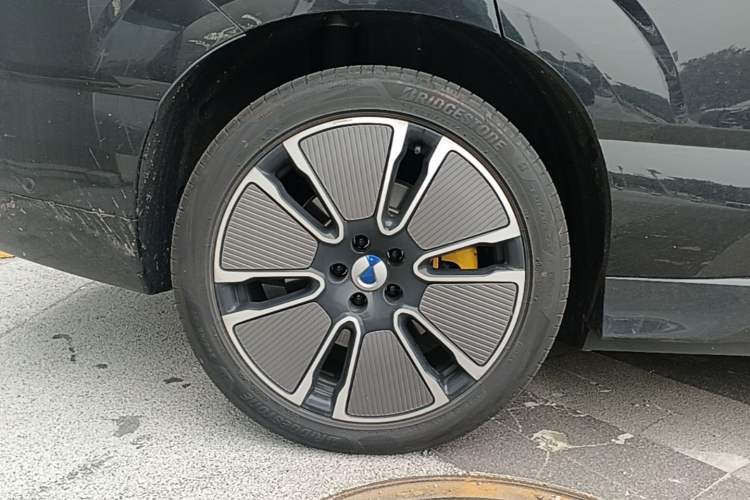Used Denza N8L 2025 Model Flagship Model Right Rear Wheel Hub
