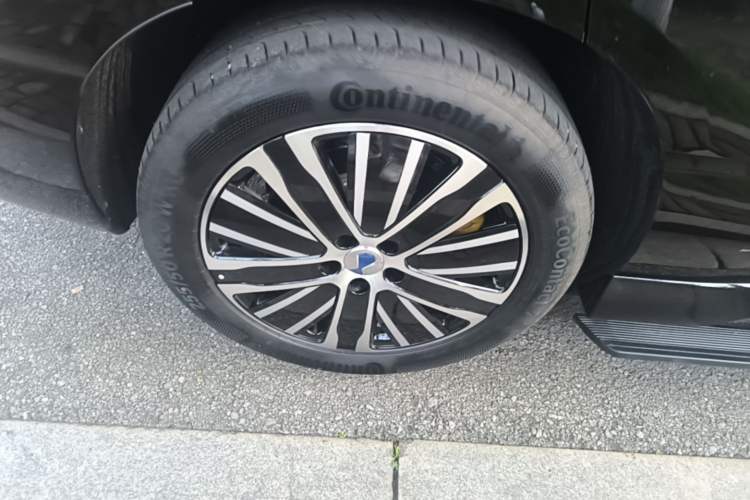 Used Denza N8L 2025 Model Zunrong Model Right Rear Wheel Hub