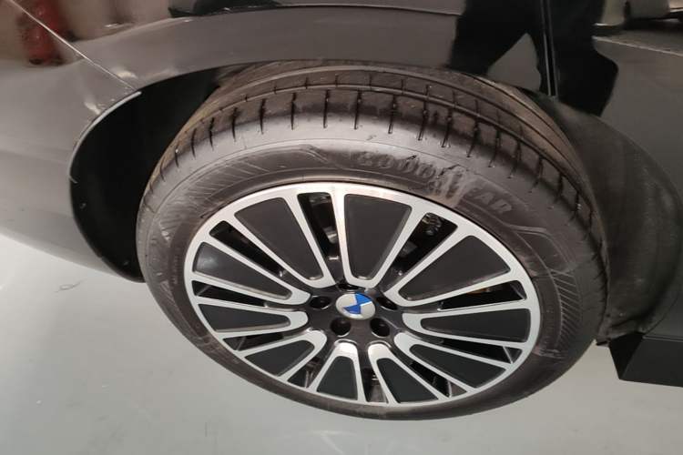 Used Denza N8L 2025 Model Flagship Model Right Rear Wheel Hub
