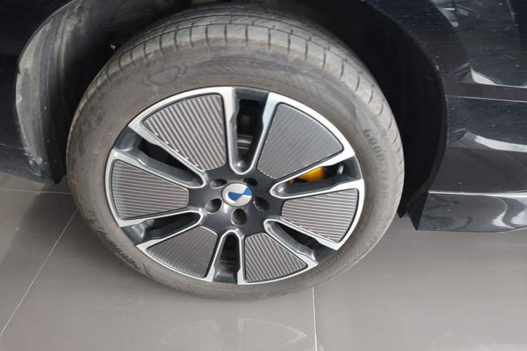 Used Denza N8L 2025 Model Flagship Model Right Rear Wheel Hub