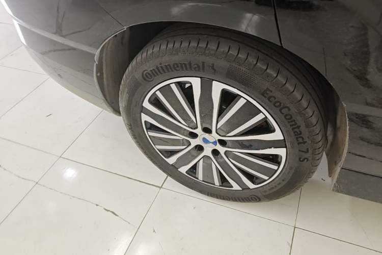 Used Denza N8L 2025 Model Zunrong Model Right Rear Wheel Hub