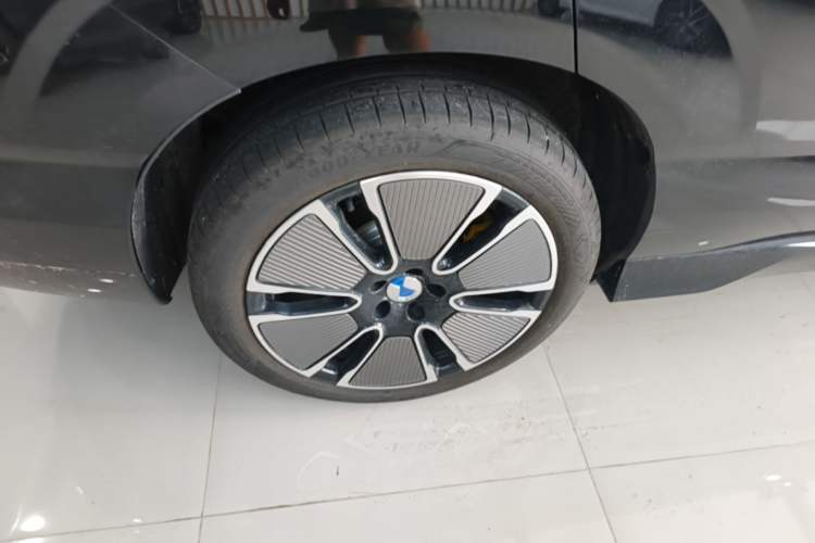 Used Denza N8L 2025 Model Flagship Model Right Rear Wheel Hub