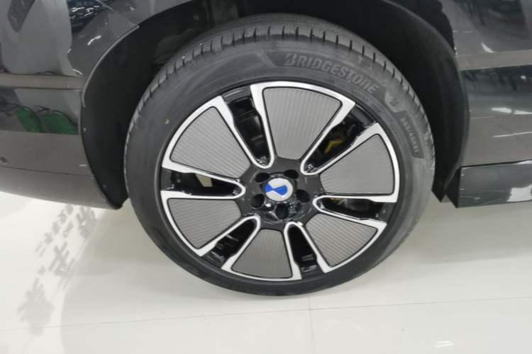 Used Denza N8L 2025 Model Flagship Model Right Rear Wheel Hub