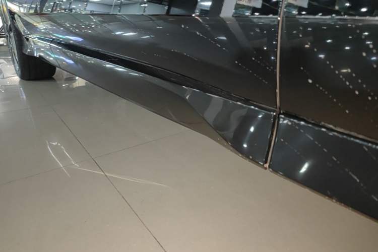 Used Denza N8L 2025 Model Flagship Model Right Side Sill