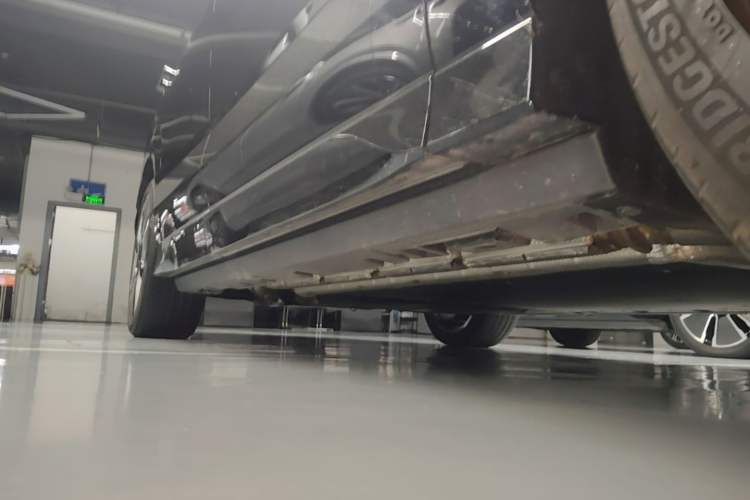 Used Denza N8L 2025 Model Flagship Model Right Side Sill