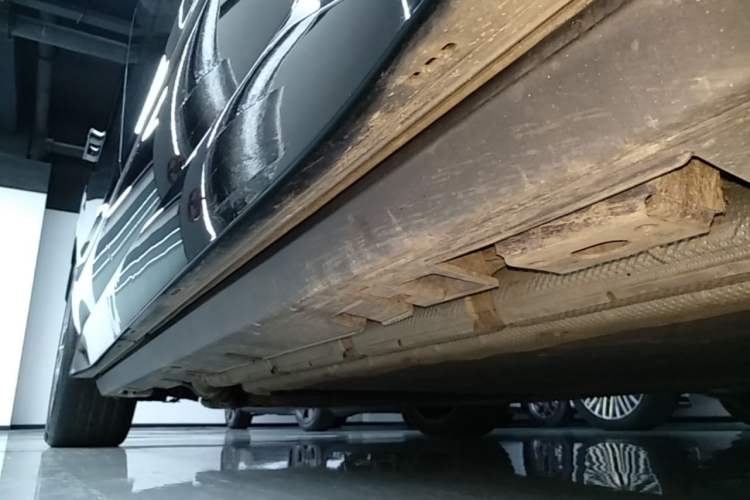 Used Denza N8L 2025 Model Flagship Model Right Side Sill