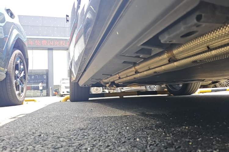 Used Denza N8L 2025 Model Flagship Model Right Side Sill
