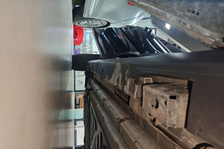 Used Denza N8L 2025 Model Flagship Model Right Side Sill