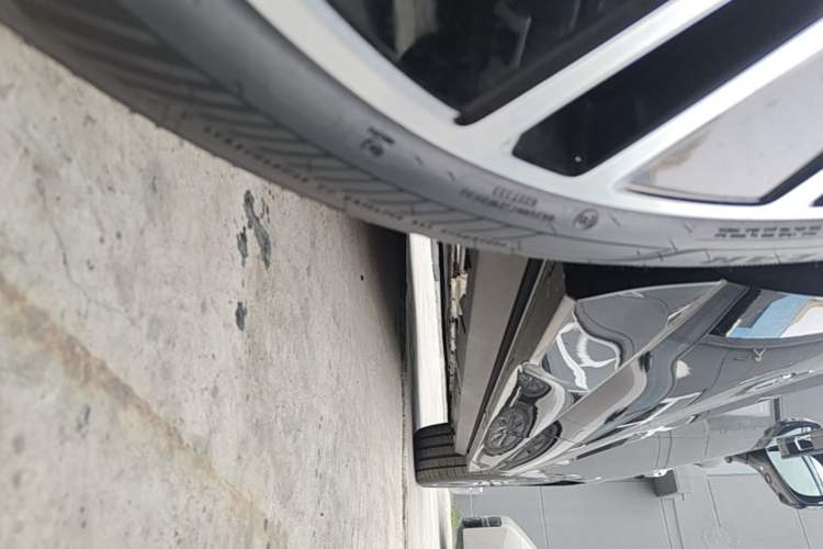 Used Denza N8L 2025 Model Flagship Model Right Side Sill