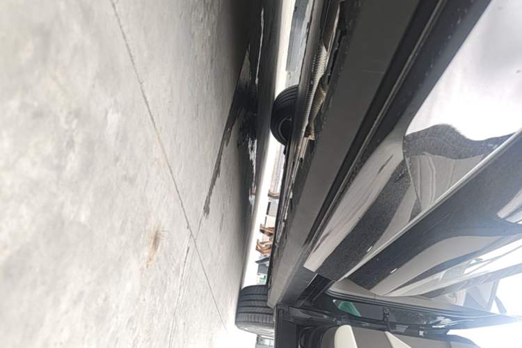 Used Denza N8L 2025 Model Flagship Model Right Side Sill