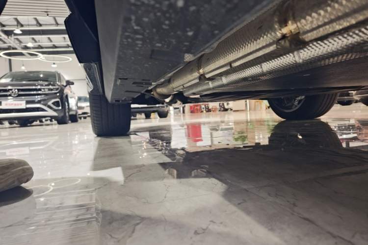 Used Denza N8L 2025 Model Flagship Model Right Side Sill