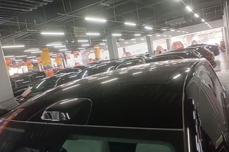 Used Denza N8L 2025 Model Zunrong Model Roof