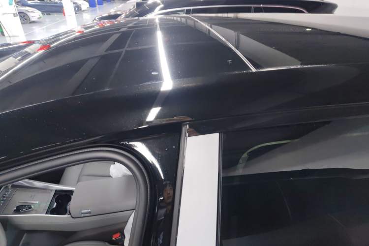 Used Denza N8L 2025 Model Zunrong Model Roof