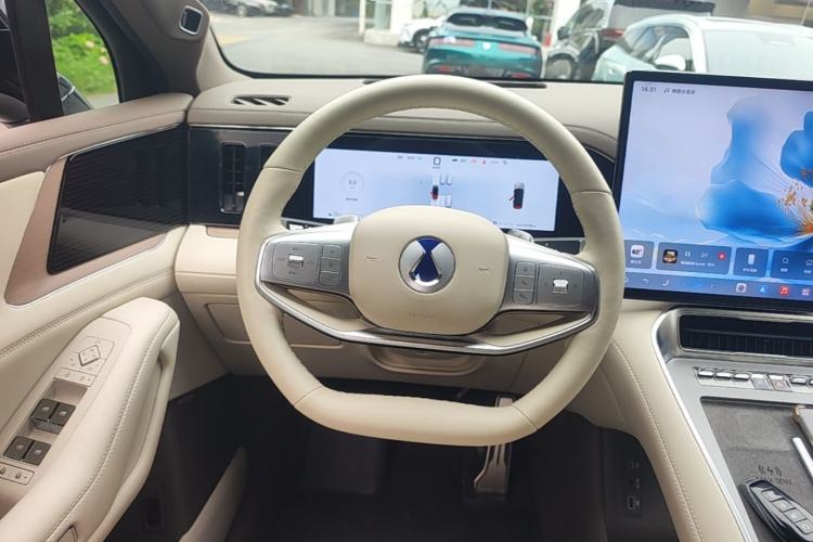 Used Denza N8L 2025 Model Flagship Model Steering Wheel