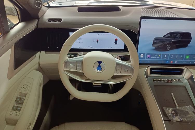 Used Denza N8L 2025 Model Flagship Model Steering Wheel
