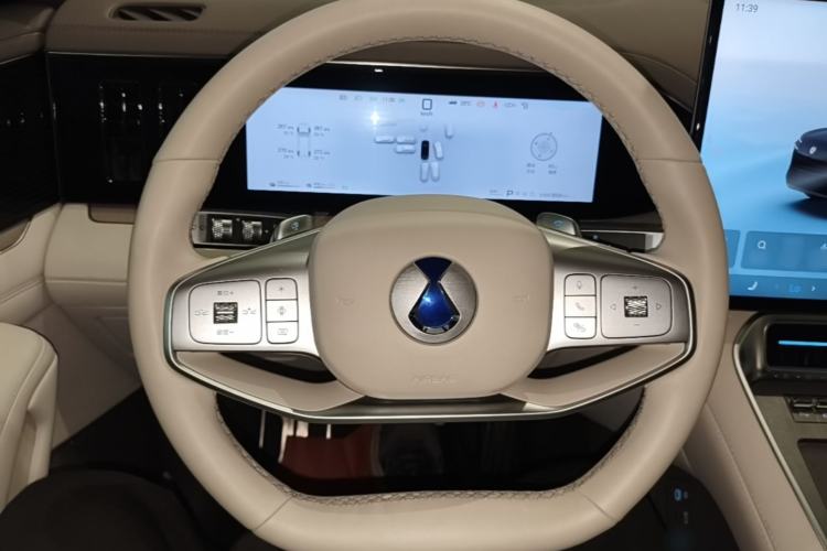 Used Denza N8L 2025 Model Flagship Model Steering Wheel