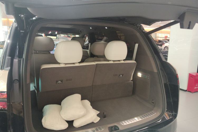 Used Denza N8L 2025 Model Flagship Model Trunk