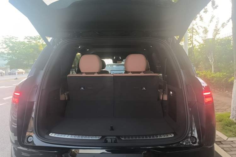 Used Denza N8L 2025 Model Zunrong Model Trunk