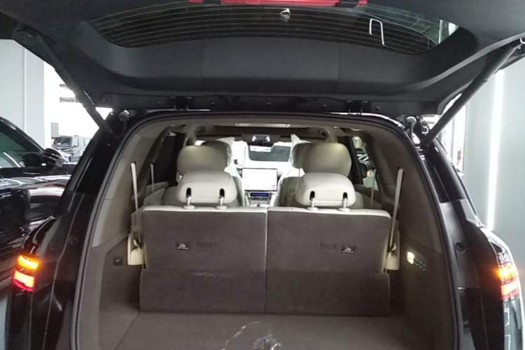 Used Denza N8L 2025 Model Flagship Model Trunk