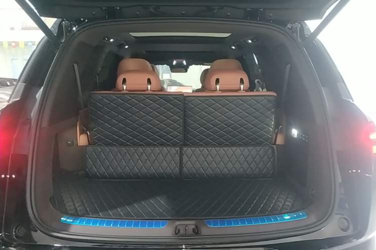 Used Denza N8L 2025 Model Zunrong Model Trunk
