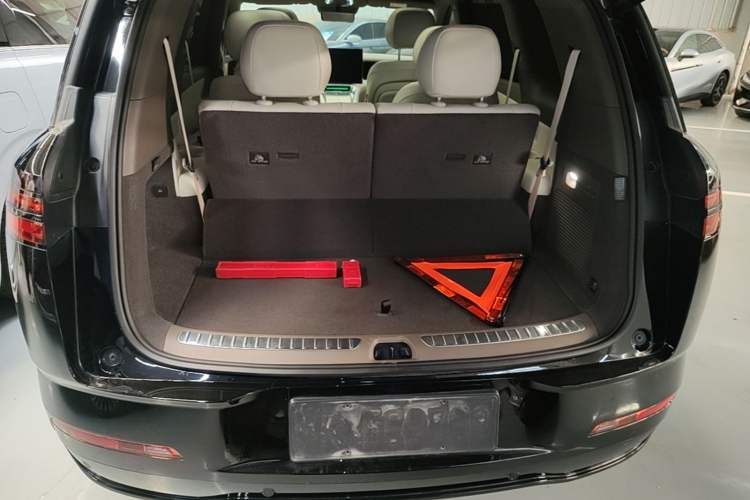Used Denza N8L 2025 Model Flagship Model Trunk