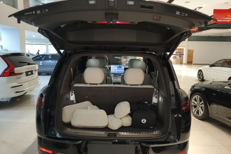 Used Denza N8L 2025 Model Flagship Model Trunk