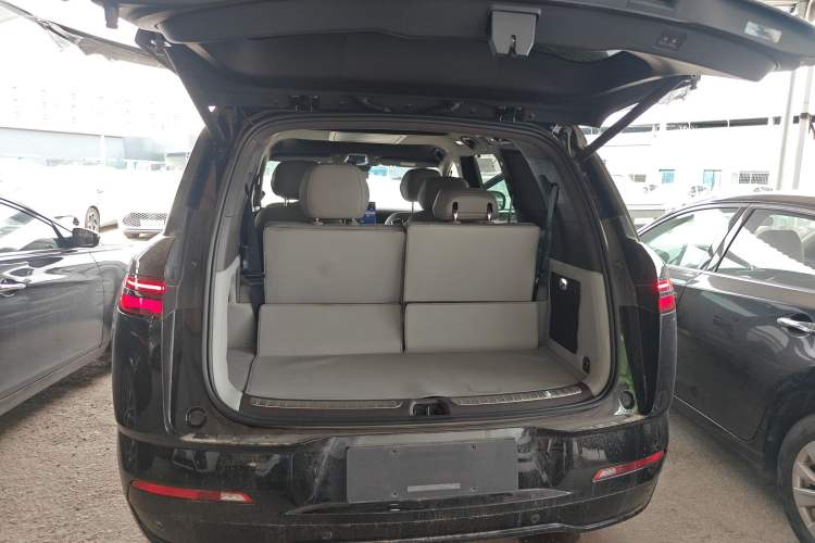 Used Denza N8L 2025 Model Flagship Model Trunk