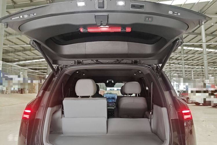 Used Denza N8L 2025 Model Zunrong Model Trunk