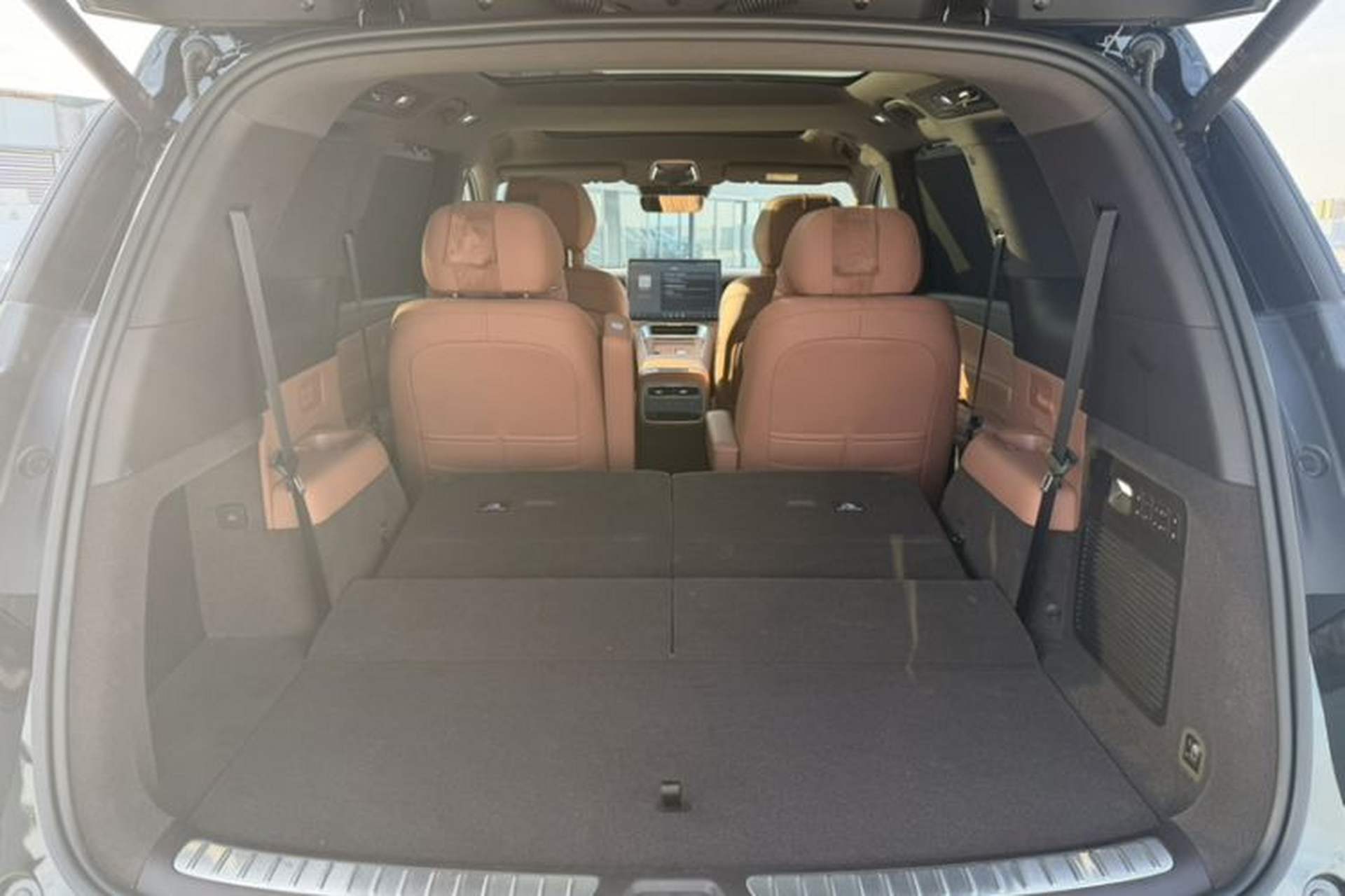 Used Denza N8L 2025 Model Zunrong Model Trunk