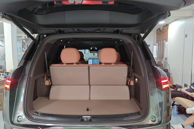 Used Denza N8L 2025 Model Flagship Model Trunk