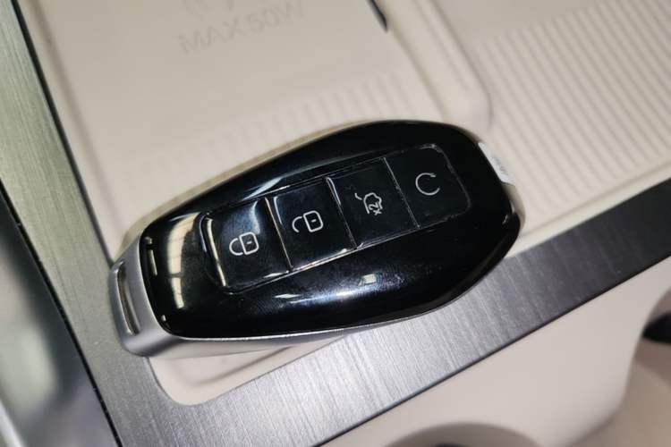 Used Denza N8L 2025 Model Flagship Model Vehicle Key