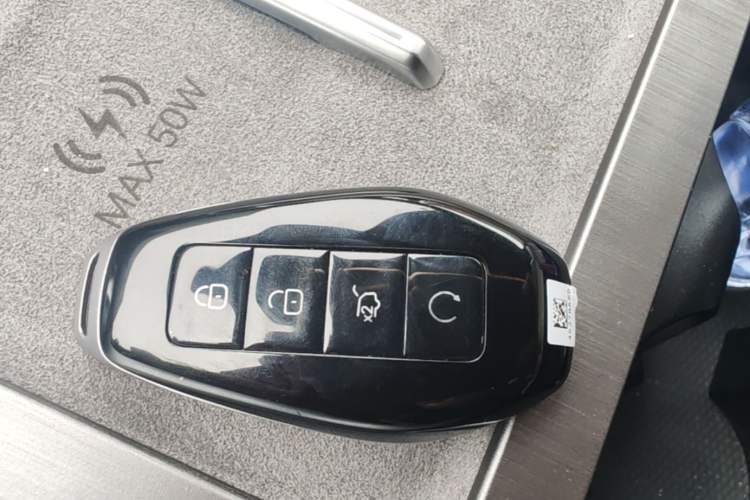 Used Denza N8L 2025 Model Flagship Model Vehicle Key