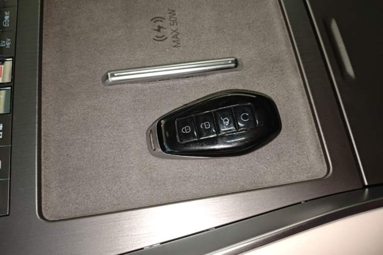 Used Denza N8L 2025 Model Flagship Model Vehicle Key
