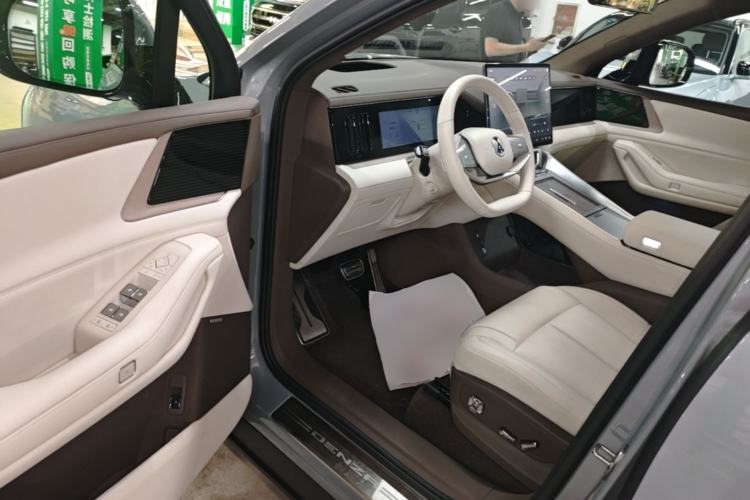 Used Denza N8L 2025 Model Flagship Model Driver Seat