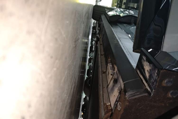 Used Denza N8L 2025 Model Flagship Model Right Side Sill