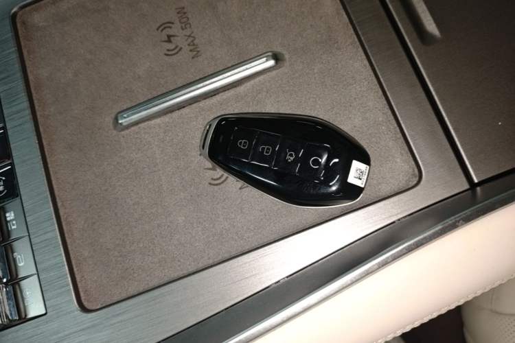 Used Denza N8L 2025 Model Flagship Model Vehicle Key